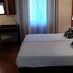 La Isla Hotel