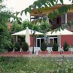 La Isla Hotel